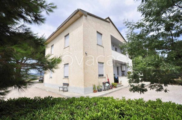 casa indipendente in vendita a Piombino
