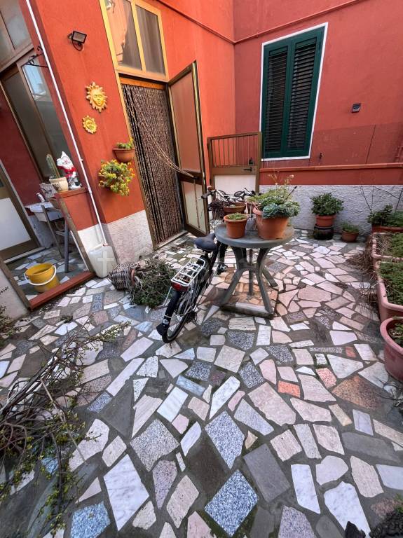 casa indipendente in vendita a Piombino
