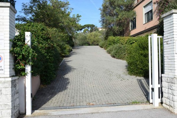 casa indipendente in vendita a Piombino