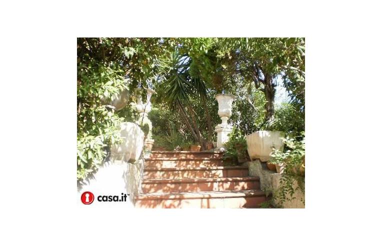 casa indipendente in vendita a Piombino