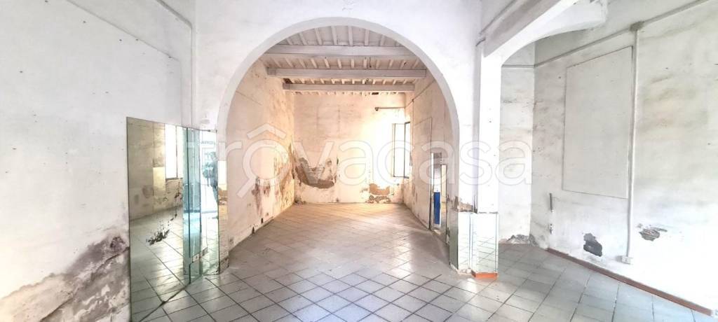 negozio in vendita a Piombino
