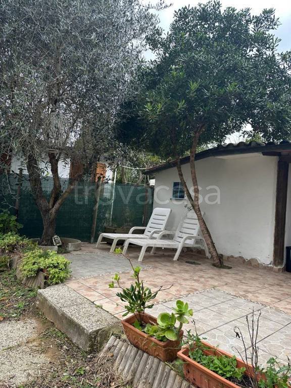 appartamento in vendita a Piombino in zona Baratti