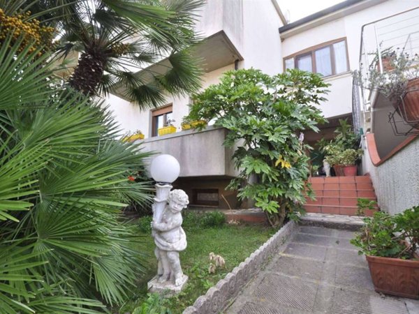 appartamento in vendita a Piombino in zona Baratti