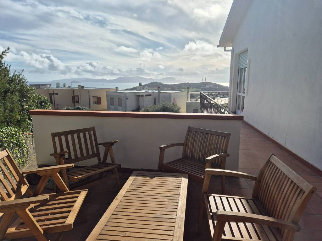 casa indipendente in vendita a Piombino