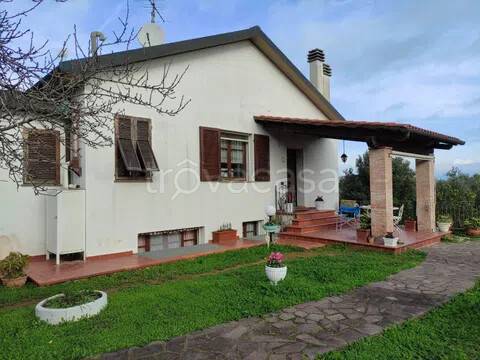 casa indipendente in vendita a Piombino in zona Baratti