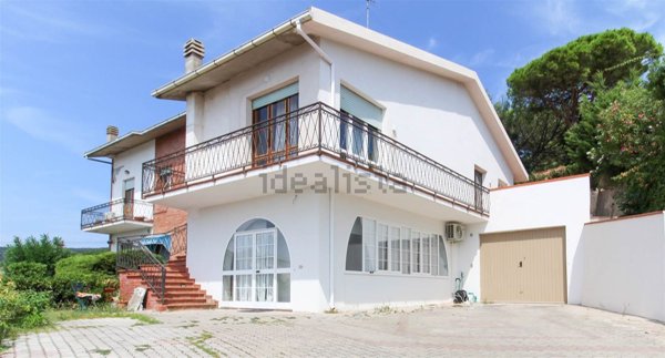casa indipendente in vendita a Piombino