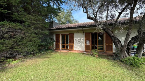 casa indipendente in vendita a Piombino