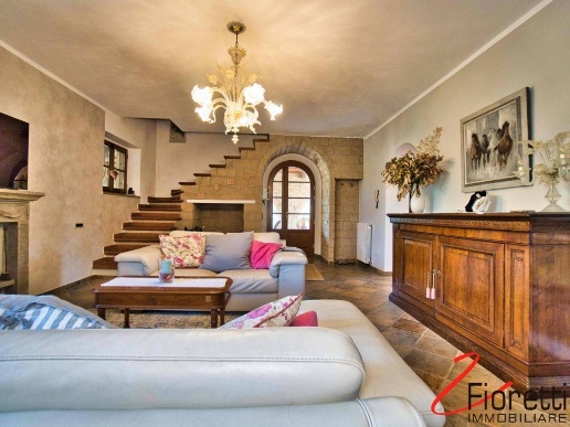 casa indipendente in vendita a Piombino