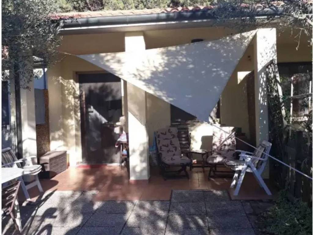 appartamento in vendita a Piombino in zona Baratti