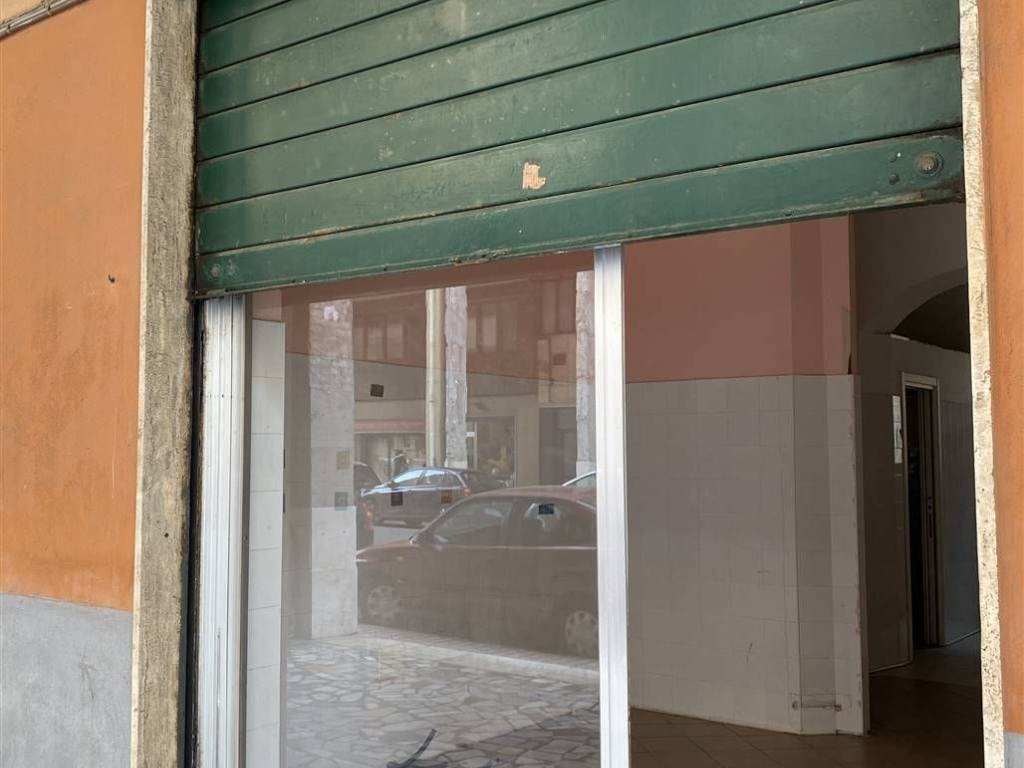 negozio in vendita a Piombino