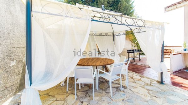 casa indipendente in vendita a Piombino