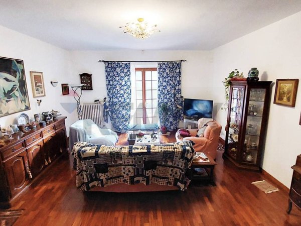 casa indipendente in vendita a Piombino