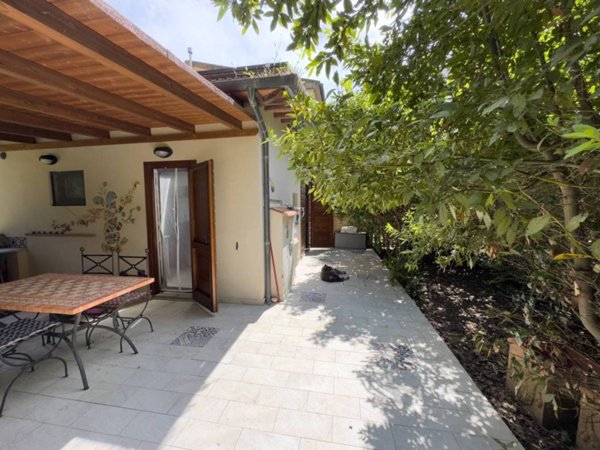 casa indipendente in vendita a Piombino