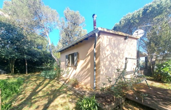 casa indipendente in vendita a Piombino in zona Baratti