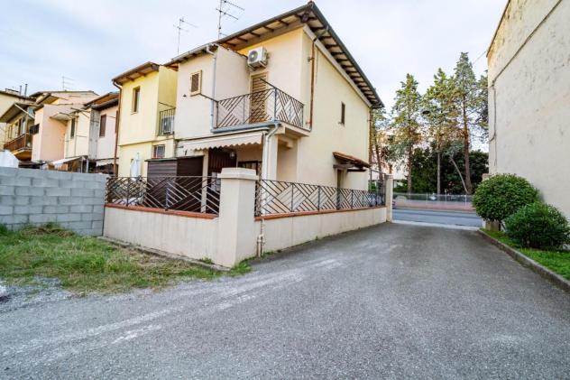 casa indipendente in vendita a Piombino in zona Fiorentina
