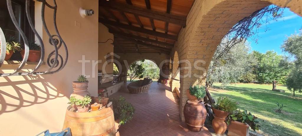 casa indipendente in vendita a Piombino