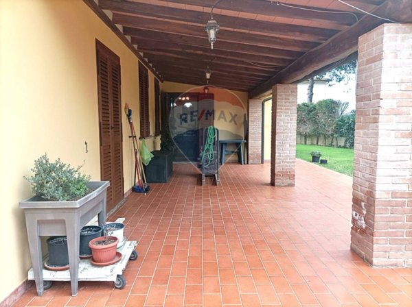 casa indipendente in vendita a Piombino