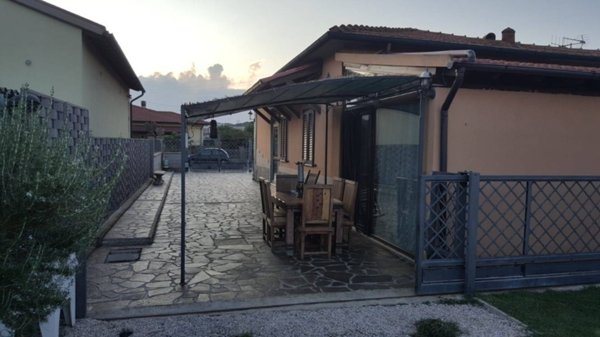 casa indipendente in vendita a Piombino in zona Populonia