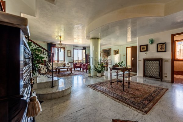 casa indipendente in vendita a Piombino