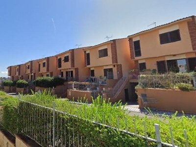 casa indipendente in vendita a Piombino