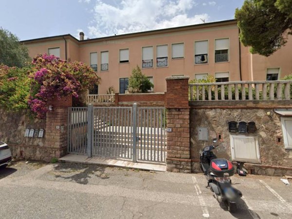 casa indipendente in vendita a Piombino