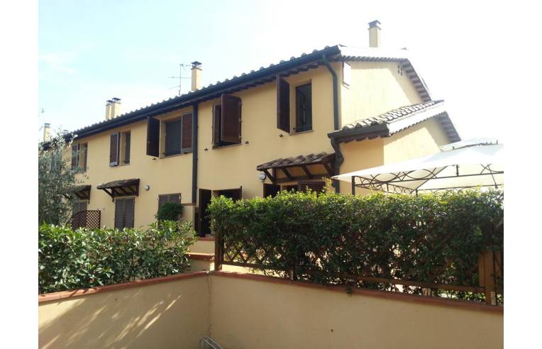 casa indipendente in vendita a Piombino