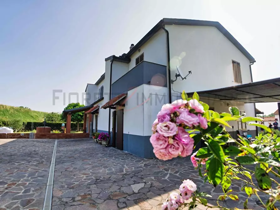 casa indipendente in vendita a Piombino