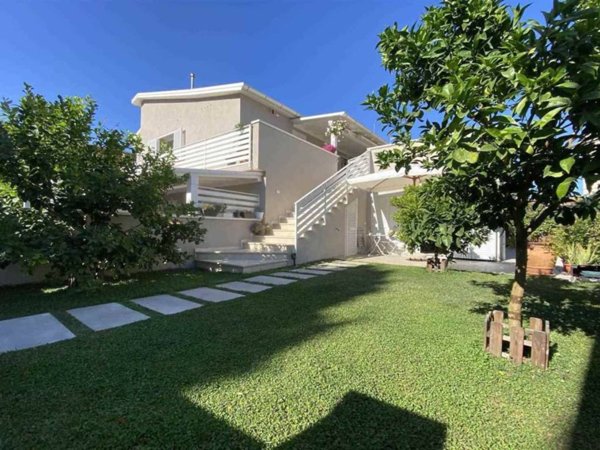 casa indipendente in vendita a Piombino in zona Populonia