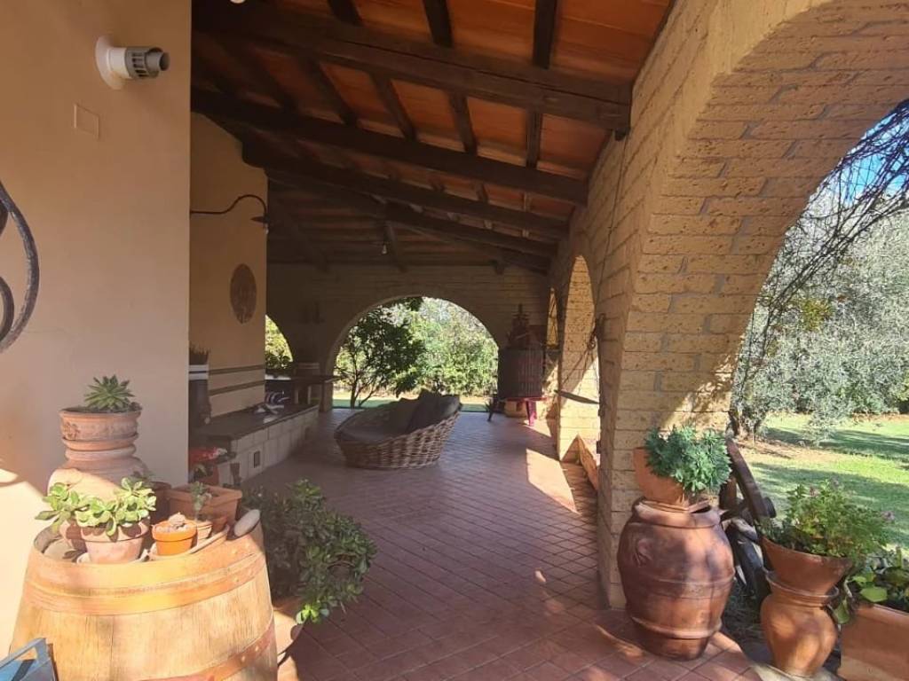 casa indipendente in vendita a Piombino