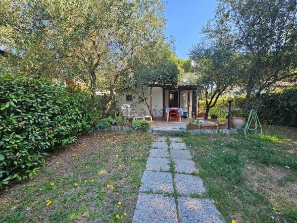 casa indipendente in vendita a Piombino in zona Baratti