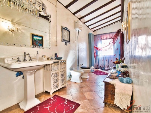 casa indipendente in vendita a Piombino