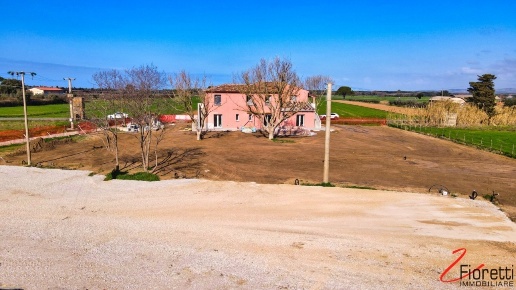 casa indipendente in vendita a Piombino in zona Baratti
