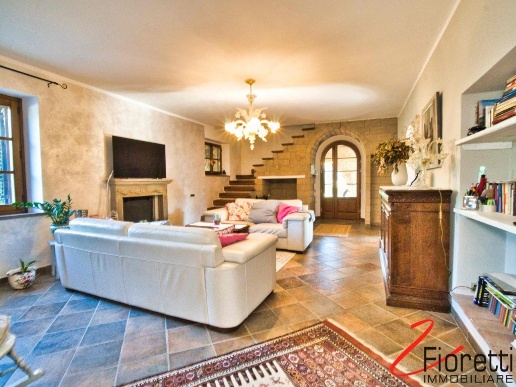 casa indipendente in vendita a Piombino