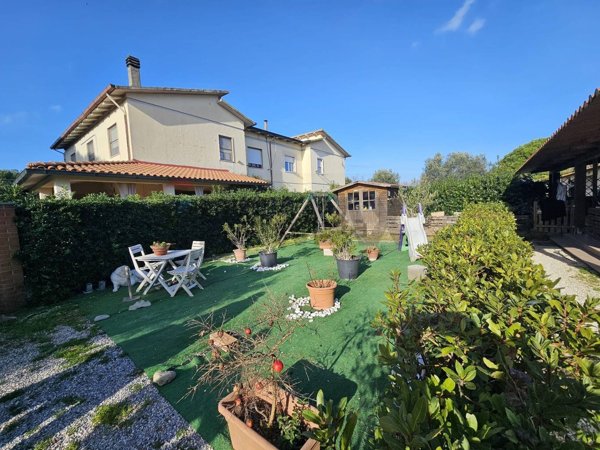 appartamento in vendita a Piombino in zona Baratti