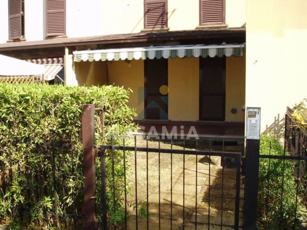 casa indipendente in vendita a Piombino
