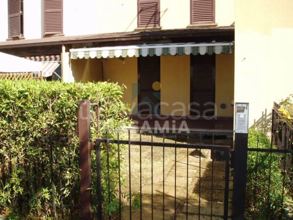 casa indipendente in vendita a Piombino
