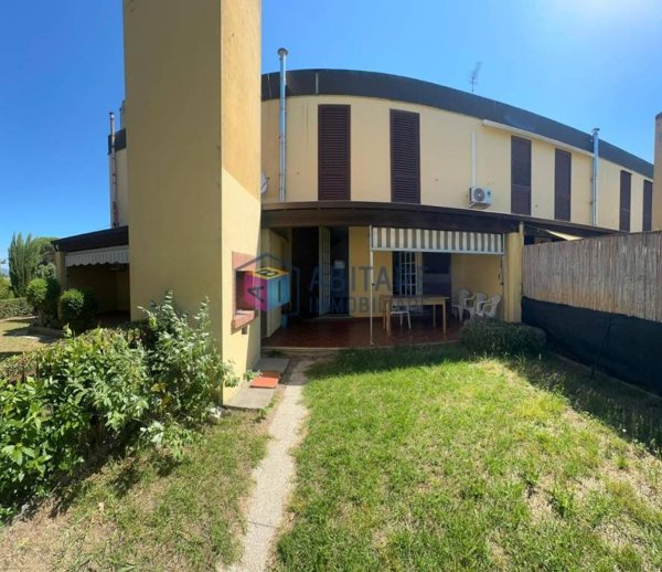 casa indipendente in vendita a Piombino