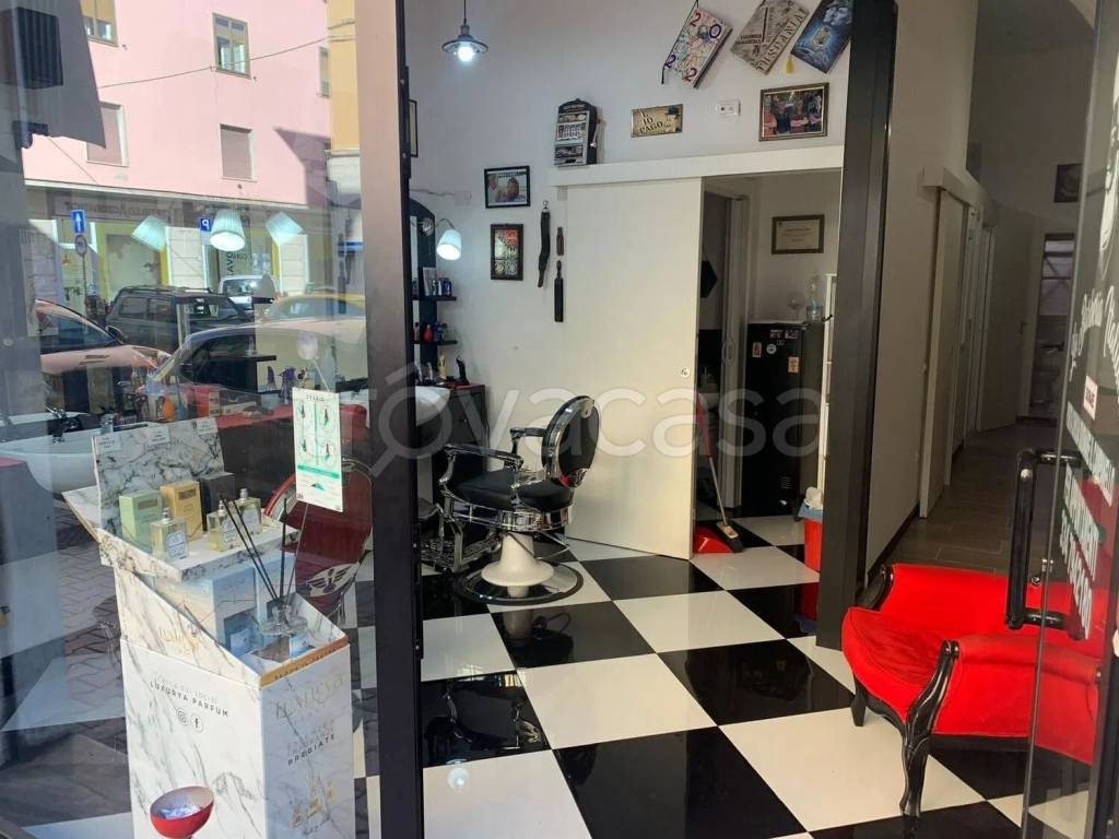 negozio in vendita a Piombino