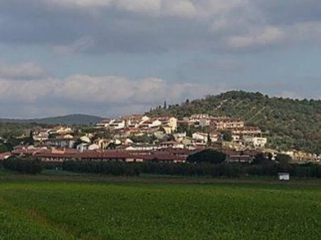 casa indipendente in vendita a Piombino