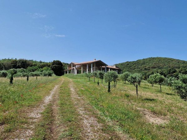 casa indipendente in vendita a Piombino in zona Baratti