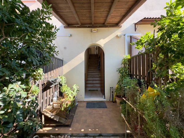 appartamento in vendita a Piombino in zona Baratti