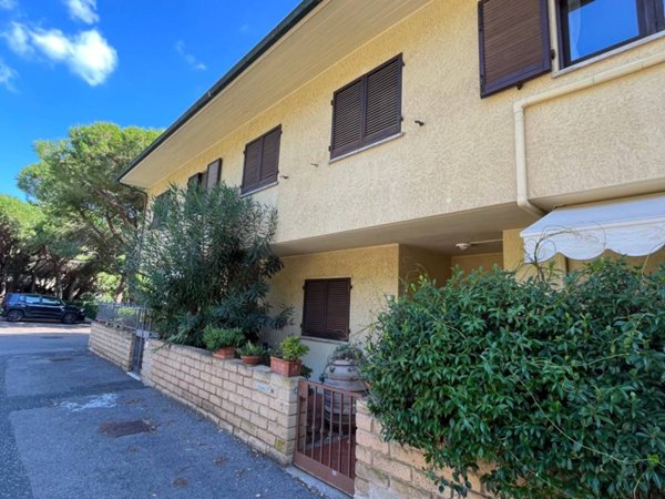 casa indipendente in vendita a Piombino in zona Baratti