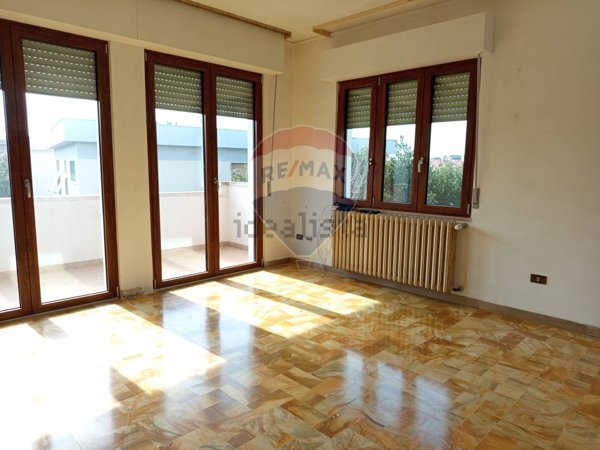 casa indipendente in vendita a Piombino