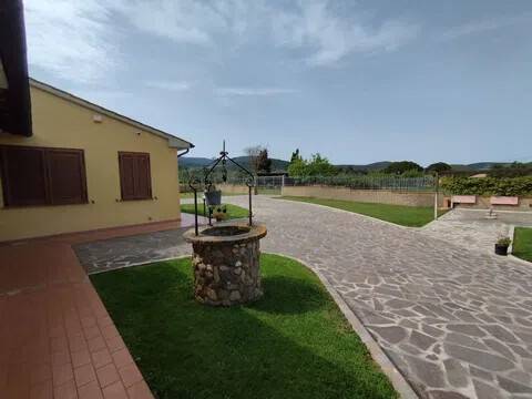 casa indipendente in vendita a Piombino in zona Fiorentina