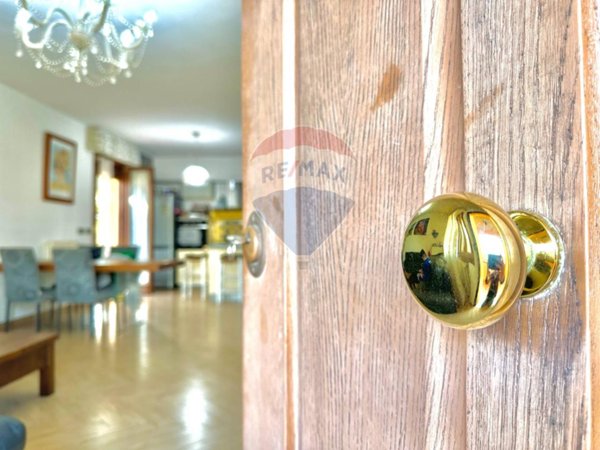 casa indipendente in vendita a Piombino