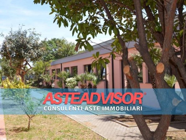 negozio in vendita a Piombino