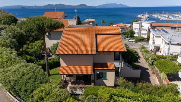 casa indipendente in vendita a Piombino