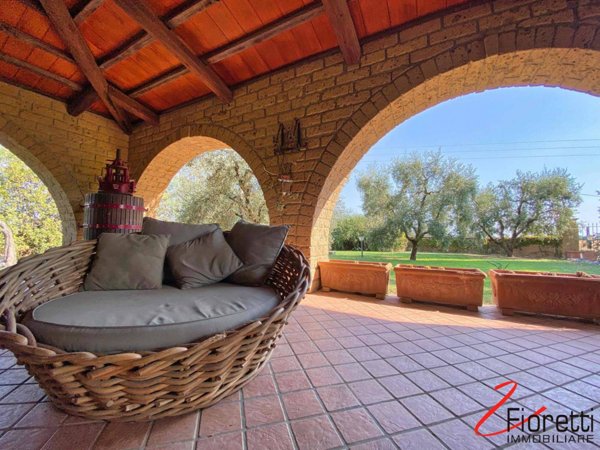 casa indipendente in vendita a Piombino