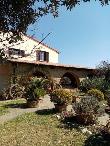 casa indipendente in vendita a Piombino in zona Baratti