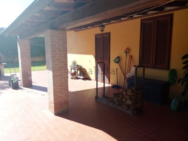 casa indipendente in vendita a Piombino